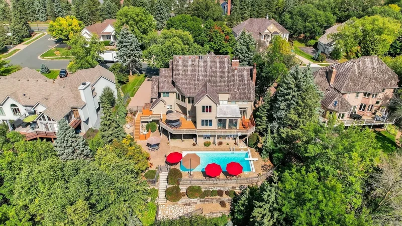 6993 Kenmare Drive, Bloomington, MN 55438, Minneapolis, Minnesota, United States. - Photo 106