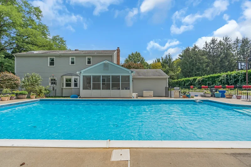 15 Goldsmith Drive, Holmdel, NJ 07753, Holmdel, New Jersey, United States. - Photo 50