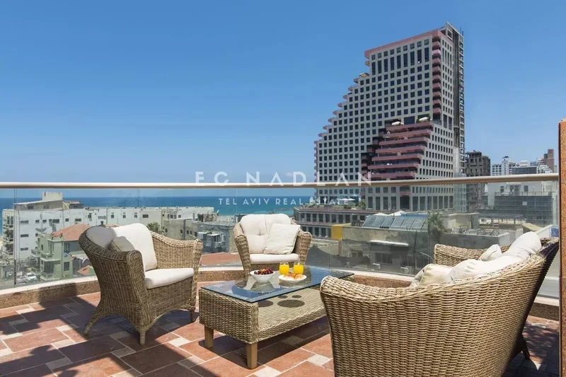 For Sale in Tel-Aviv, 2 setps from the beach