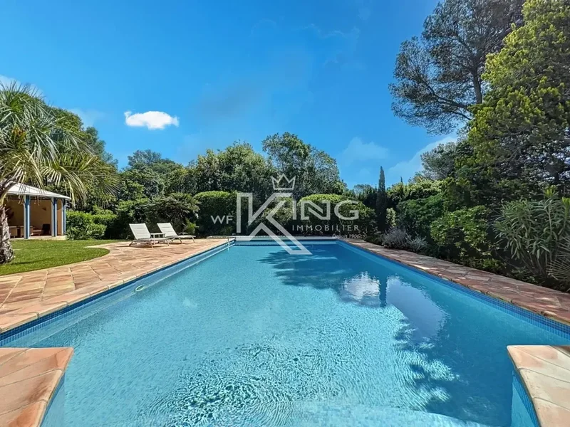 Saint-Raphaël, Provence-Alpes-Côte d'Azur, France. - Photo 6