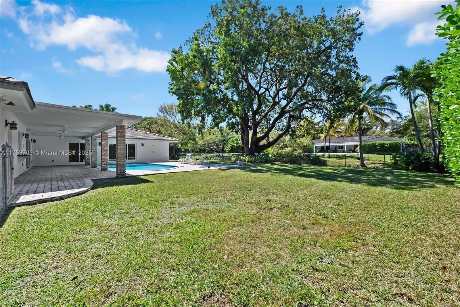 13060 SW 70th Ave, Coral Gables, Florida, United States. - Photo 40