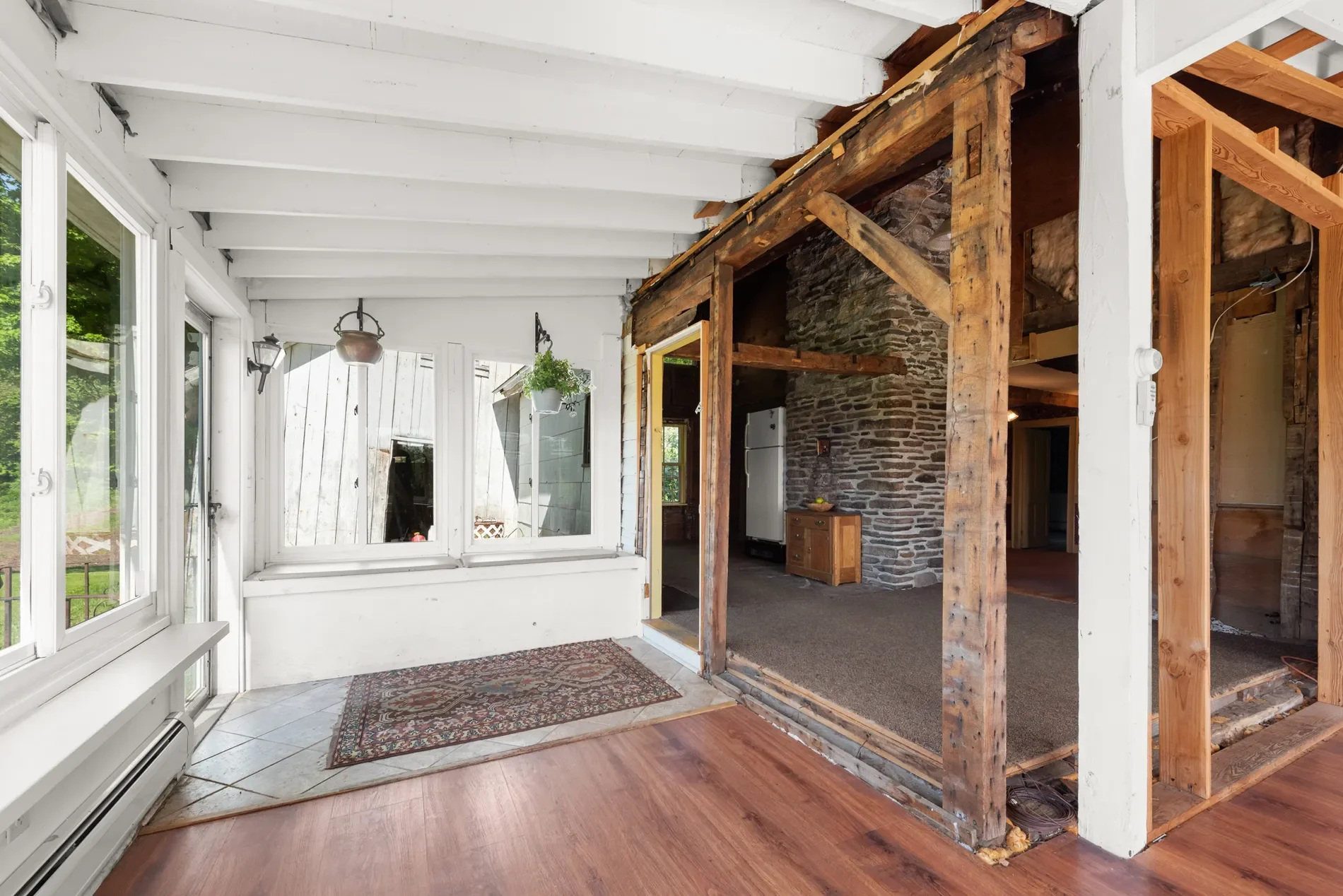 Exterior photo 9