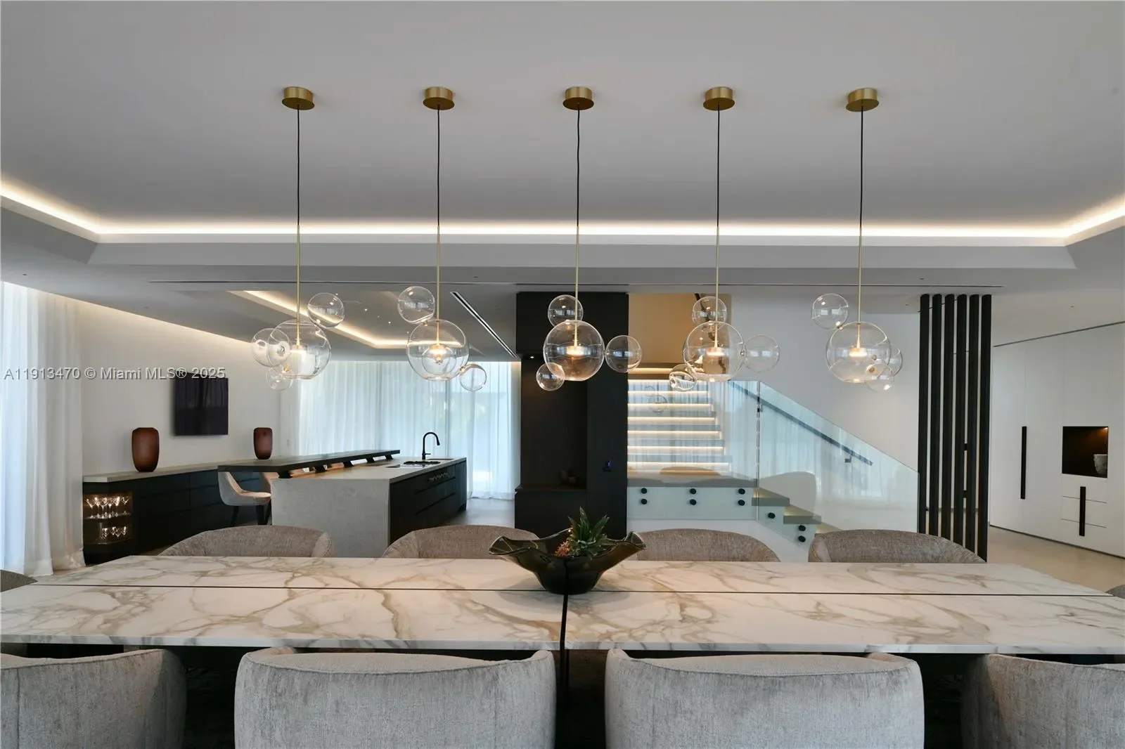 375 N Hibiscus Dr, Miami Beach, Florida, United States. - Photo 4
