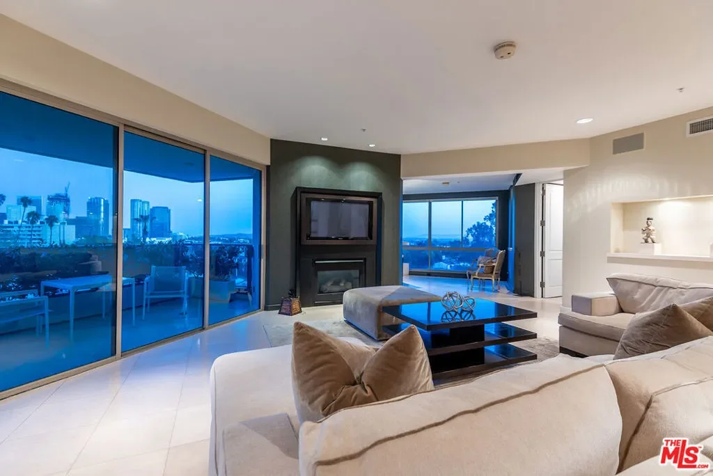 10490 Wilshire Boulevard 604, Los Angeles, California, United States. - Photo 9