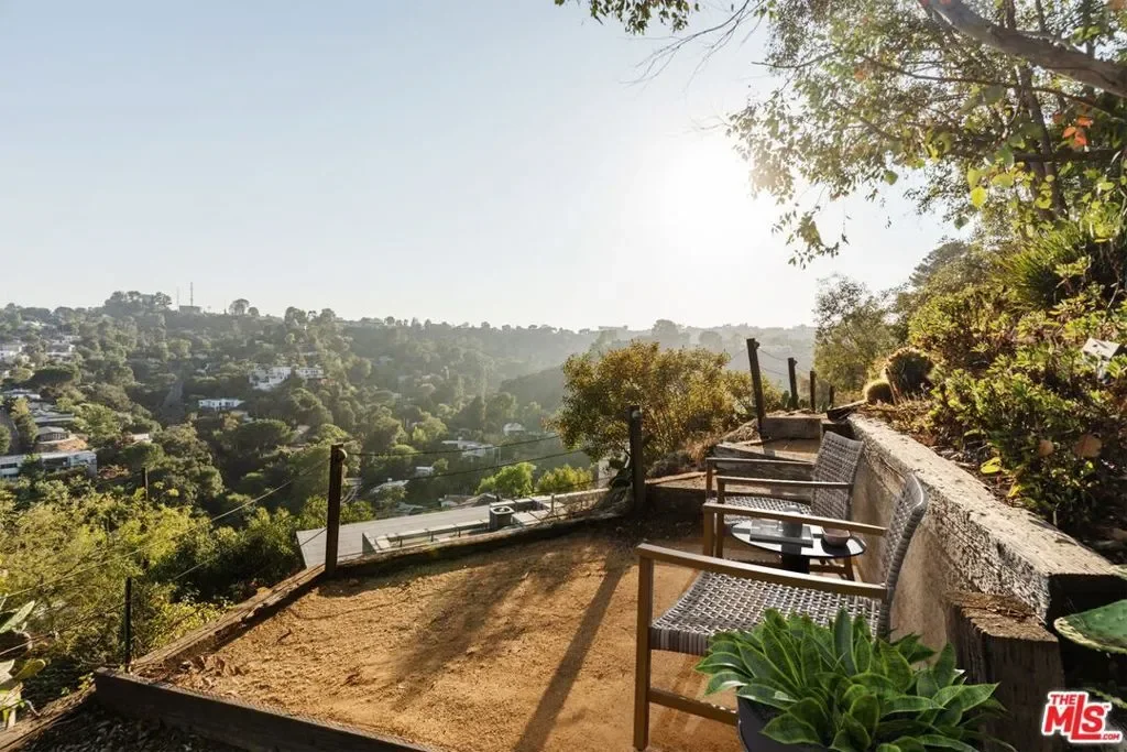 8715 Skyline Drive, Los Angeles, California, United States. - Photo 6