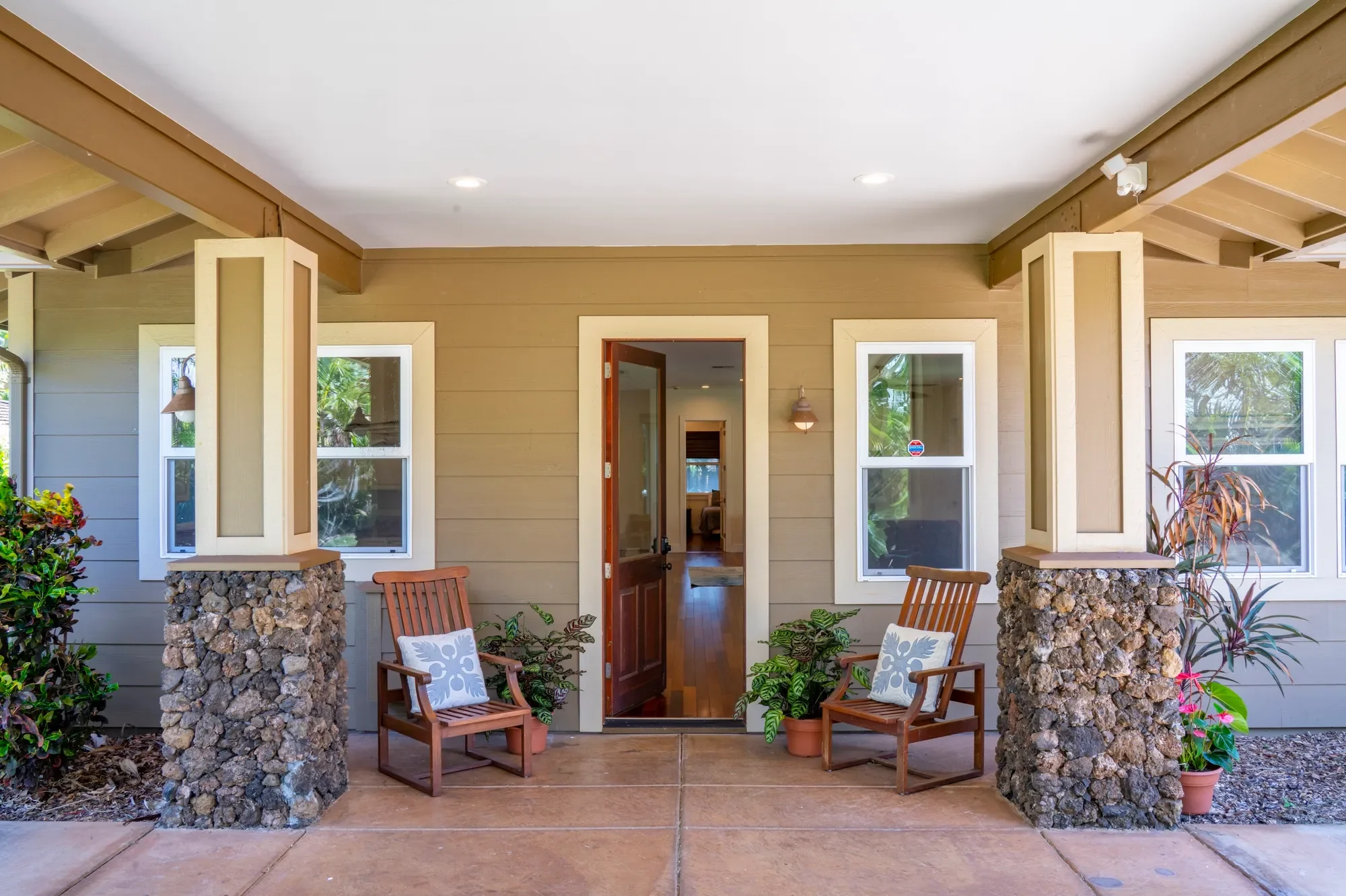 1050 Kapukaulua Place, Paia, HI 96779, Paia, Hawaii, United States. - Photo 2