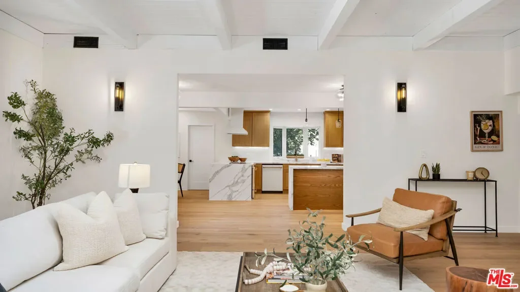 4559 Morella Avenue, Los Angeles, California, United States. - Photo 17