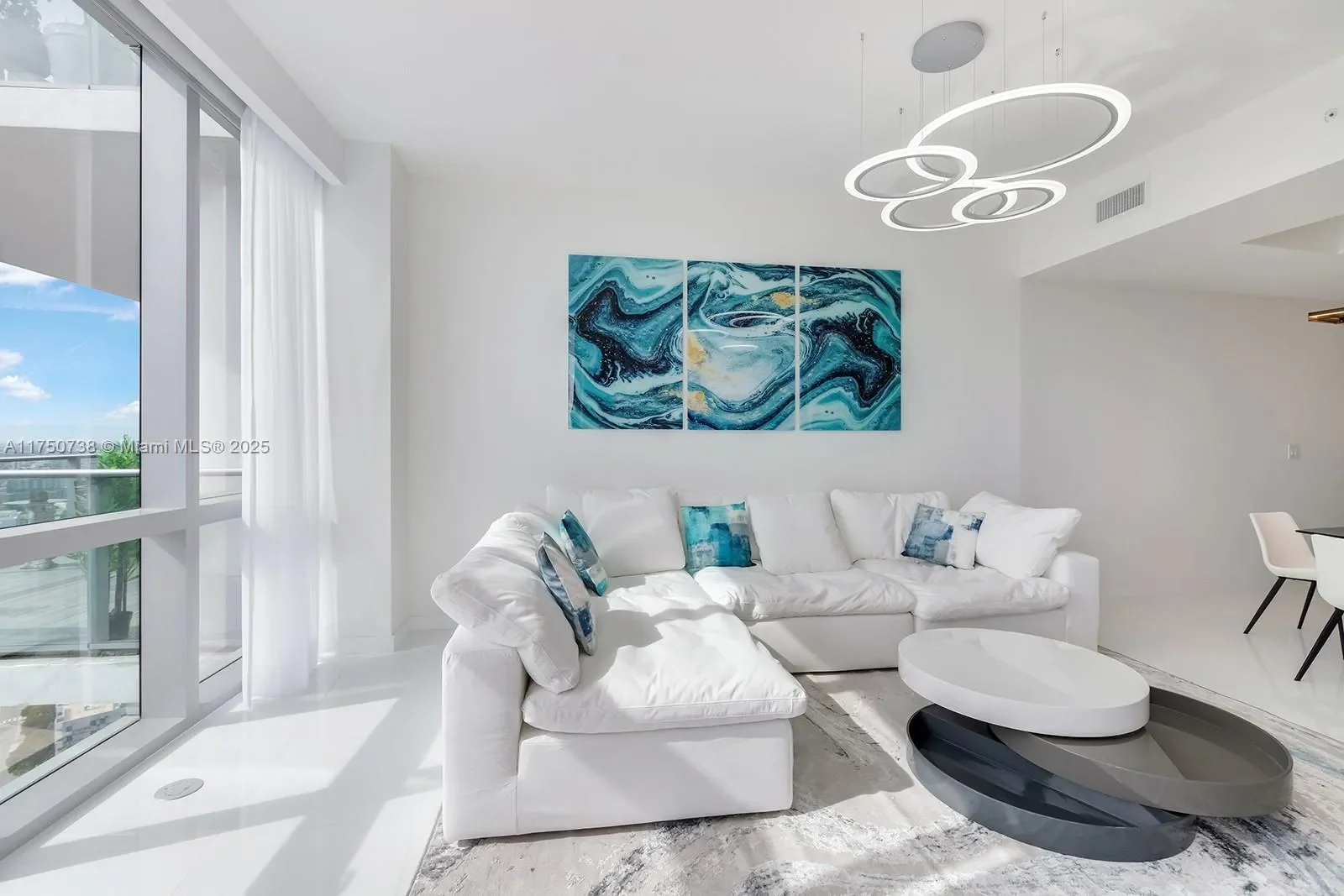 851 NE 1st Ave 3611, Miami, Florida, United States. - Photo 8
