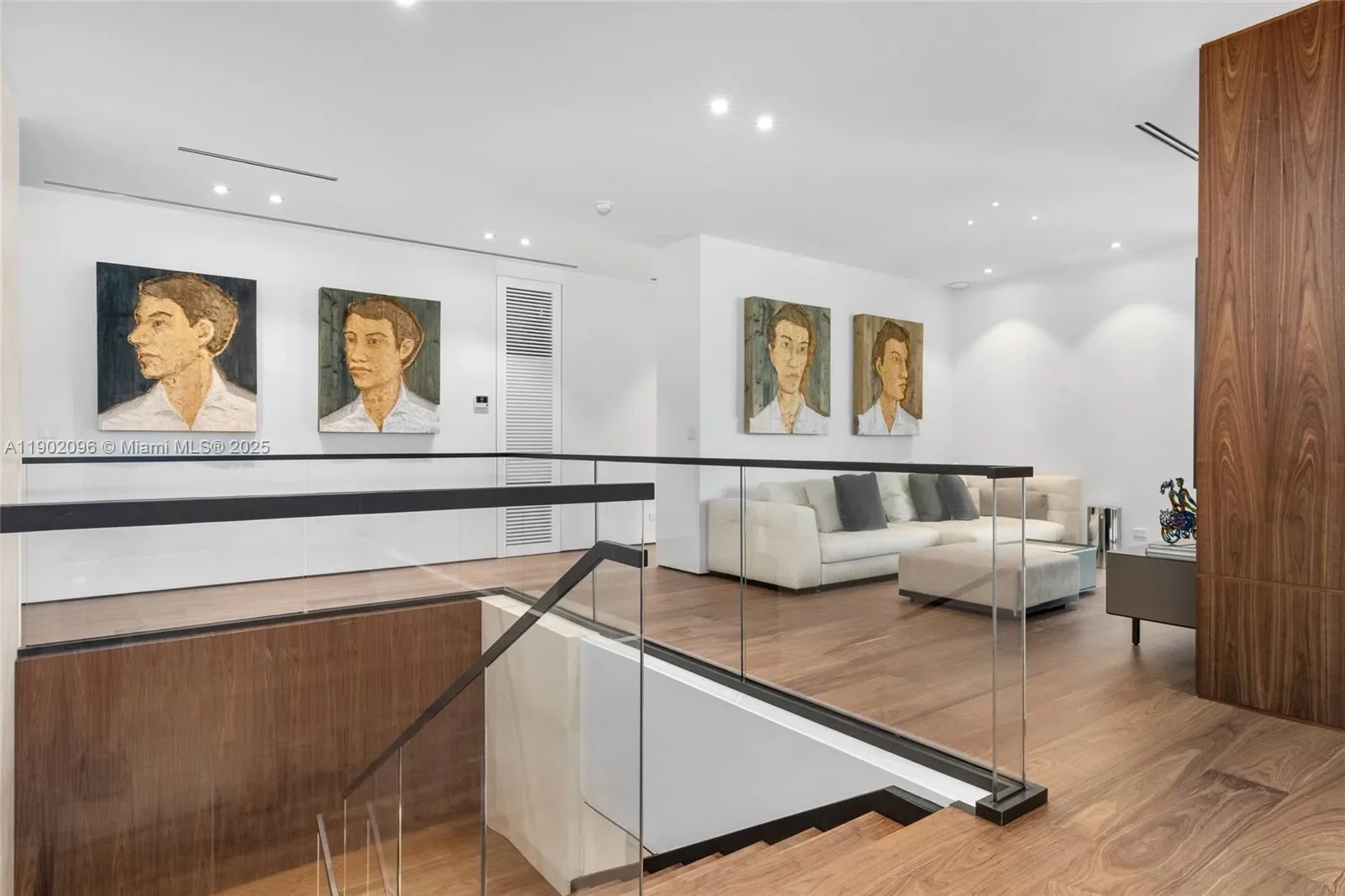11404 N Bayshore Dr, North Miami Beach, Florida, United States. - Photo 25