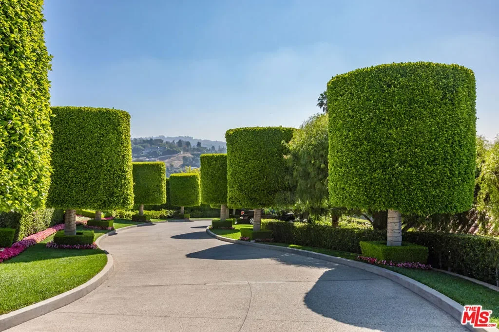 1309 Davies Drive, Beverly Hills, California, United States. - Photo 18