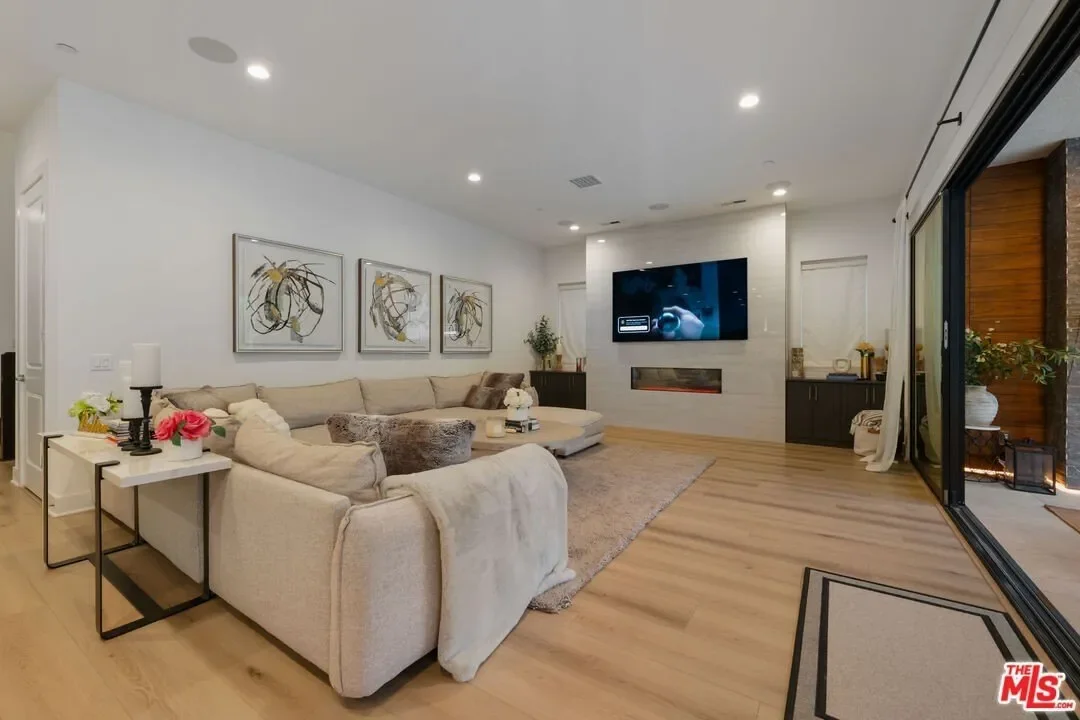 20741 W Deer Grass Ct, Porter Ranch, CA, 91326, USA, Los Angeles, California, United States. - Photo 3