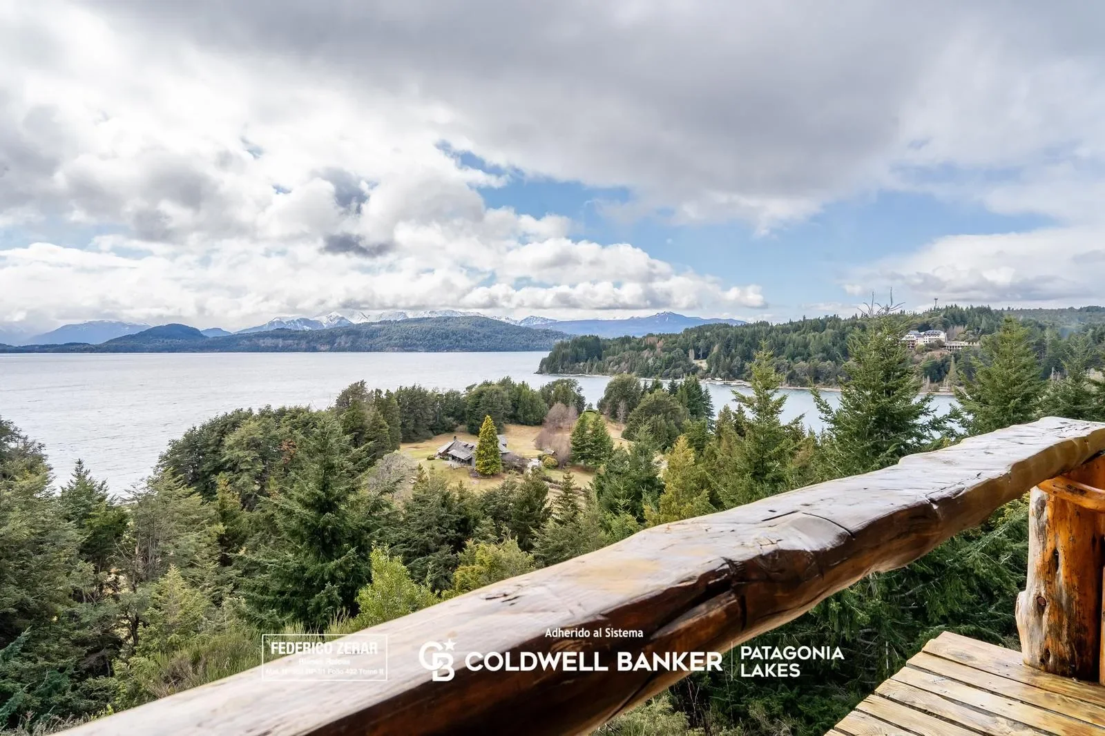 VENTA - Exclusiva casa de  5 dormitorios, 4 baños en barrio del Golf, Llao Llao, Bariloche, Bariloche, Villa Llao Llao, Río Negro, Argentina. - Photo 6