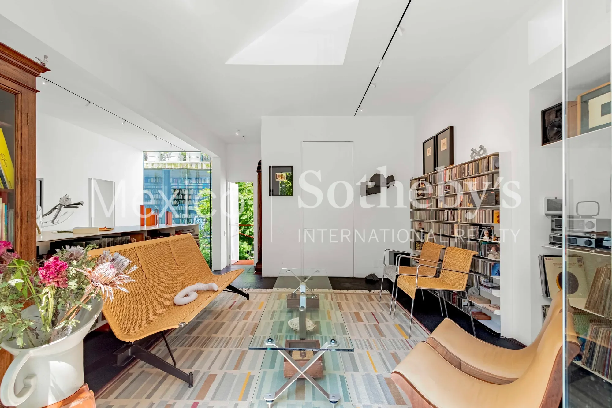 Gallery photo 9