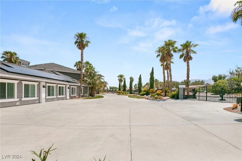 5930 N El Capitan Way, Las Vegas, Nevada, United States. - Photo 78