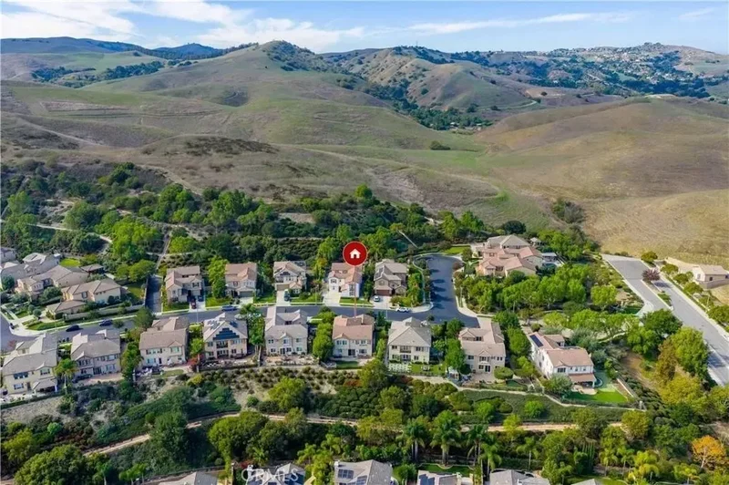 3940 Golden Terrace Lane, Chino Hills, California, United States. - Photo 25