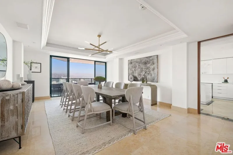 10490 Wilshire Boulevard PH4, Los Angeles, California, United States. - Photo 15