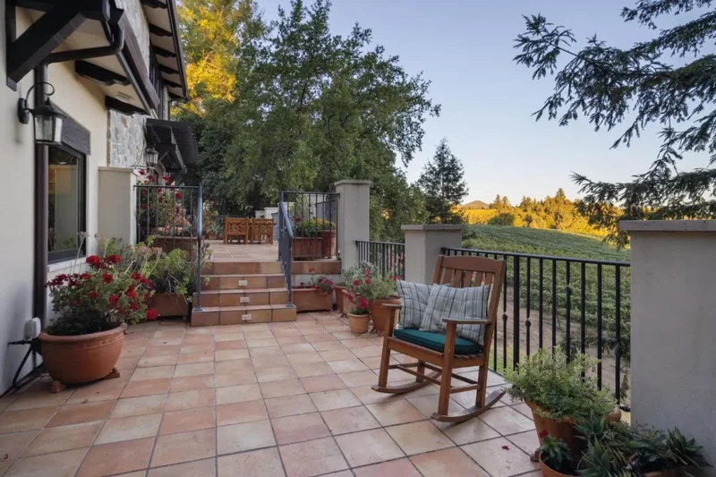 25200 Loma Prieta Avenue, Los Gatos, California, United States. - Photo 50