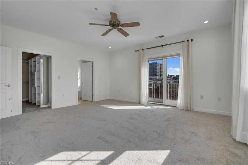 301 Brooke Avenue, Norfolk, Virginia, United States. - Photo 20