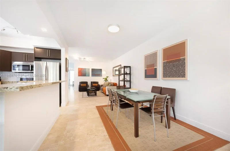 3109 Hibiscus St 3109, Miami, Florida, United States. - Photo 5