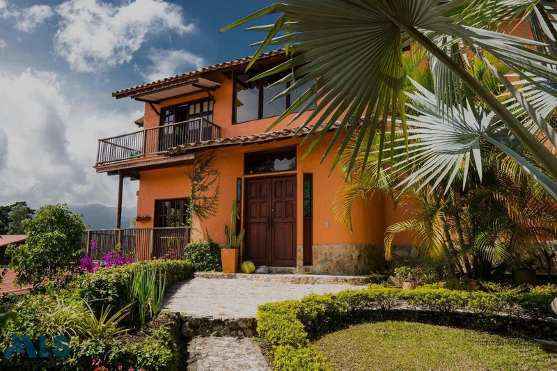 House for sale in La Estrella, Quebrada Grande Place