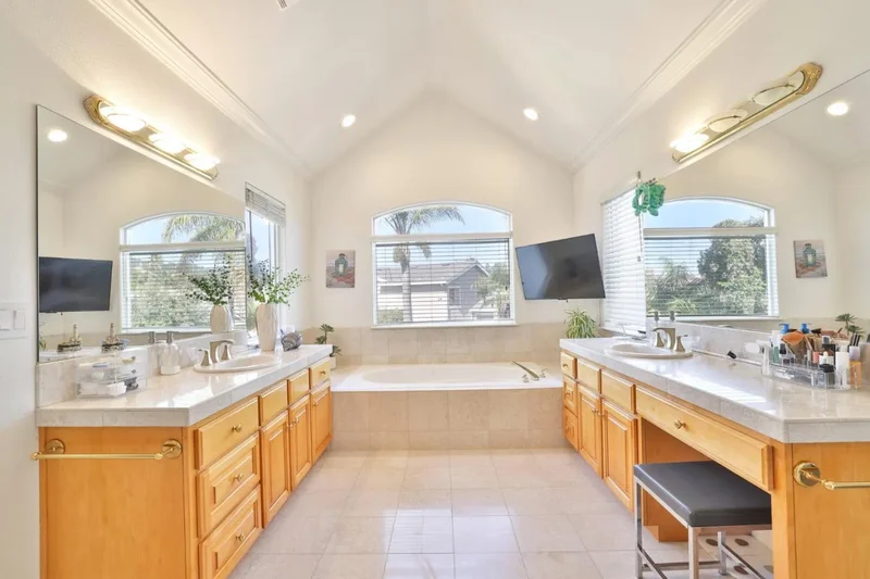 17017 Heatherwood Way, Morgan Hill, California, United States. - Photo 23