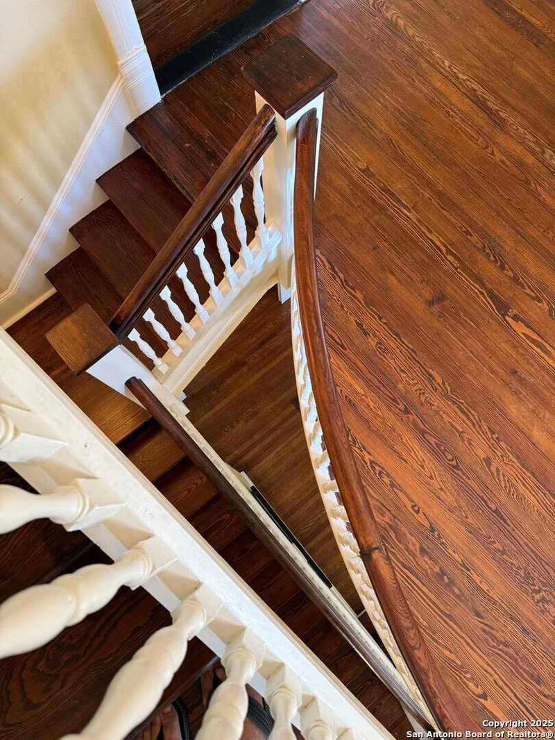 305 W Ashby, San Antonio, TX 78212, San Antonio, Texas, United States. - Photo 28