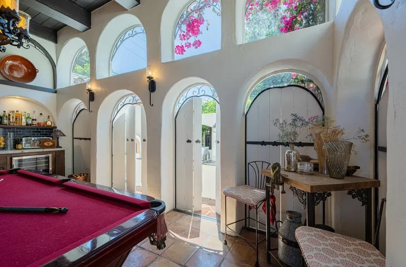 1 Santa Lucia Avenue, Salinas, California, United States. - Photo 4