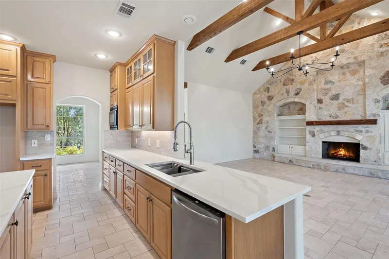 1881 County Road 414, Spicewood, Texas, United States. - Photo 9