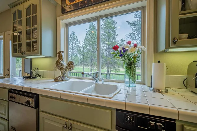 58156 Titleist Lane , Sunriver, OR 97707, Sunriver, Oregon, United States. - Photo 11