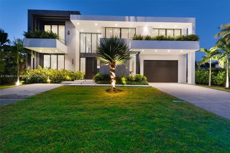 478 Tamarind Dr, Hallandale Beach, Florida, United States. - Photo 16