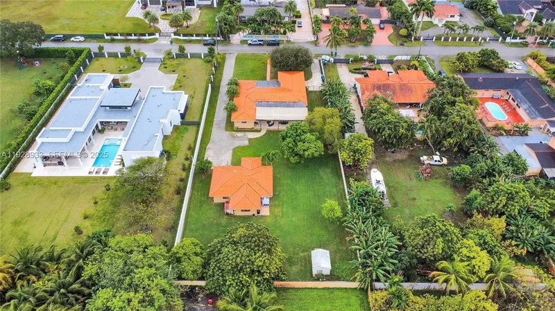 50 SW 130th Ave, Miami, Florida, United States. - Photo 11
