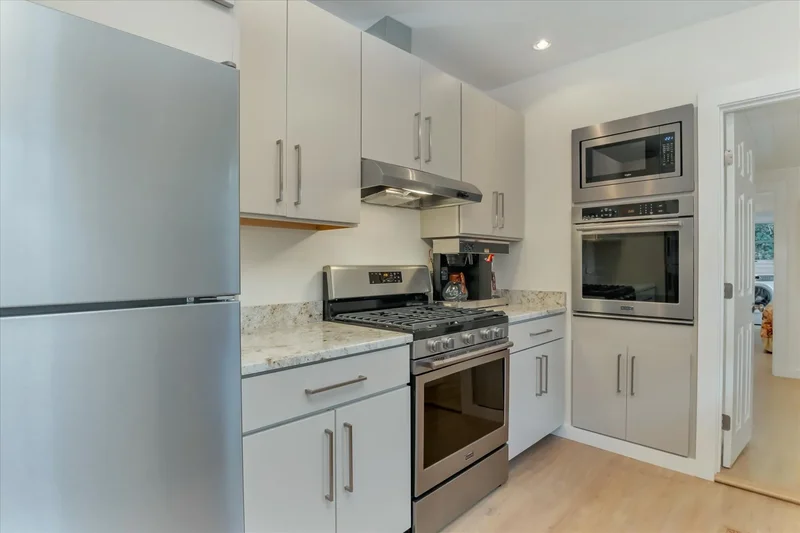 44 Commercial Street , Provincetown, MA 02657, Provincetown, Massachusetts, United States. - Photo 2