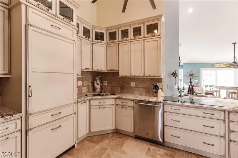 12122 Siesta Drive, Fort Myers Beach, Florida, United States. - Photo 11