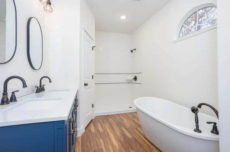 3 Bedrooms Single Family Detached
