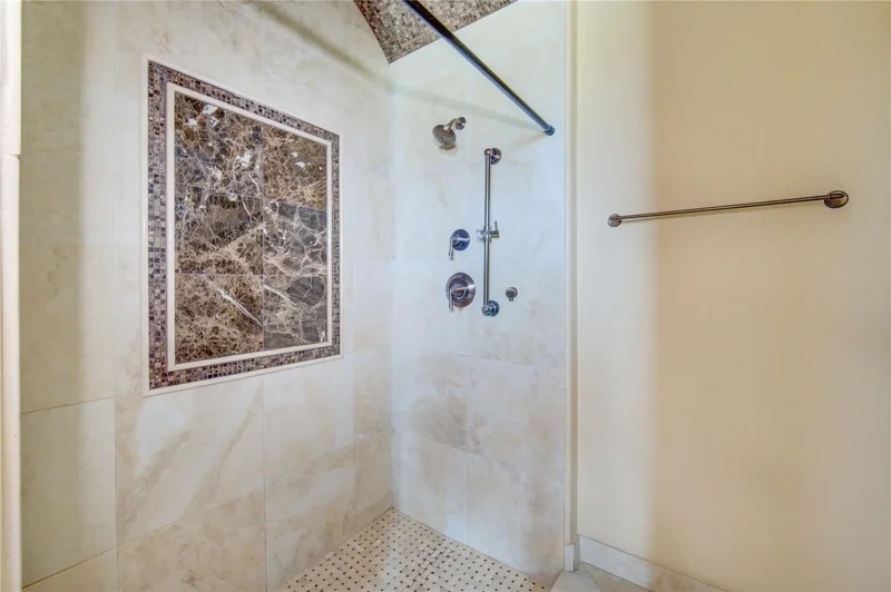 903 Chenango Drive, Angleton, Texas, United States. - Photo 34