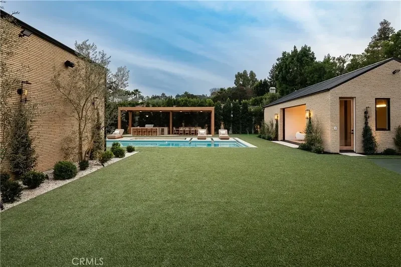 4543 Densmore Avenue, Los Angeles, California, United States. - Photo 53