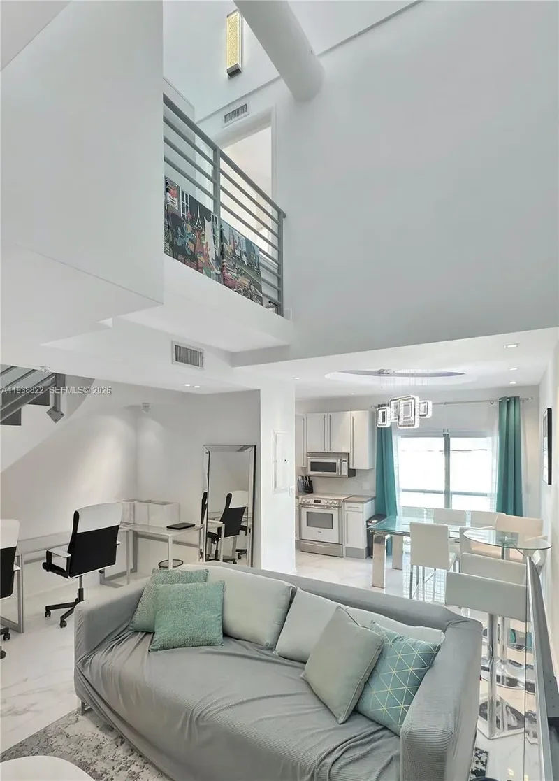 734 Michigan Ave 6, Miami Beach, Florida, United States. - Photo 7