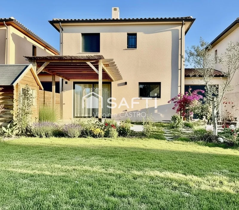 MAISON NEUVE 4 PIECES avec GARAGE - JARDIN & VUE DEGAGEE - 15mn accès A8