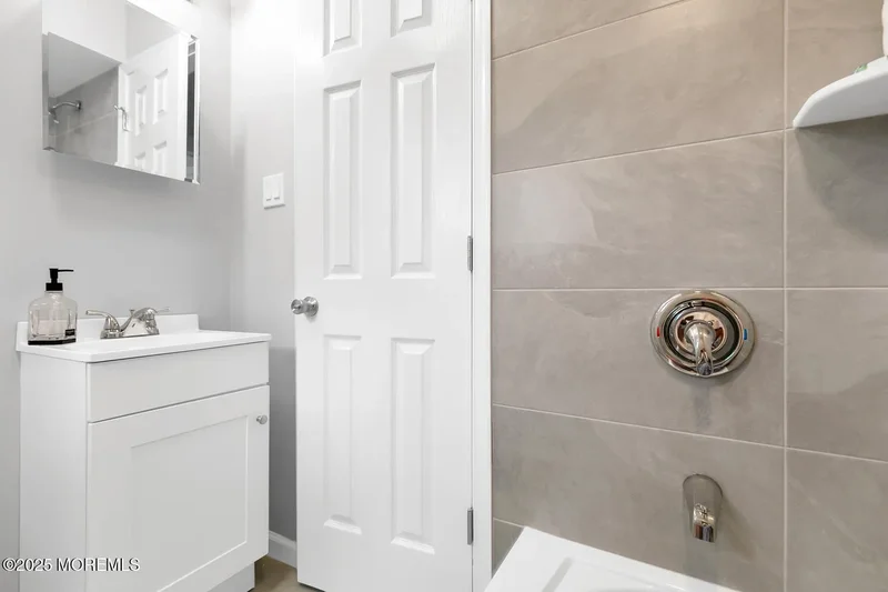 251 Main Street, Middletown, NJ 07748, North Middletown, New Jersey, United States. - Photo 26