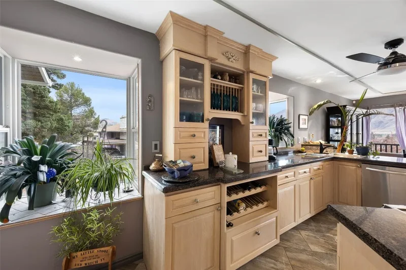 2481 Parkview Drive, Kamloops, British Columbia, Canada. - Photo 22
