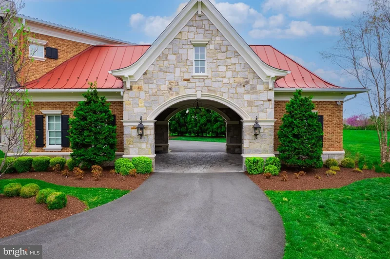 22577 Creighton Farms Drive , Leesburg, VA 20175, Leesburg, Virginia, United States. - Photo 21