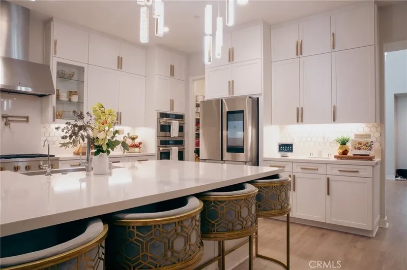 28618 Bloom, Santa Clarita, California, United States. - Photo 8