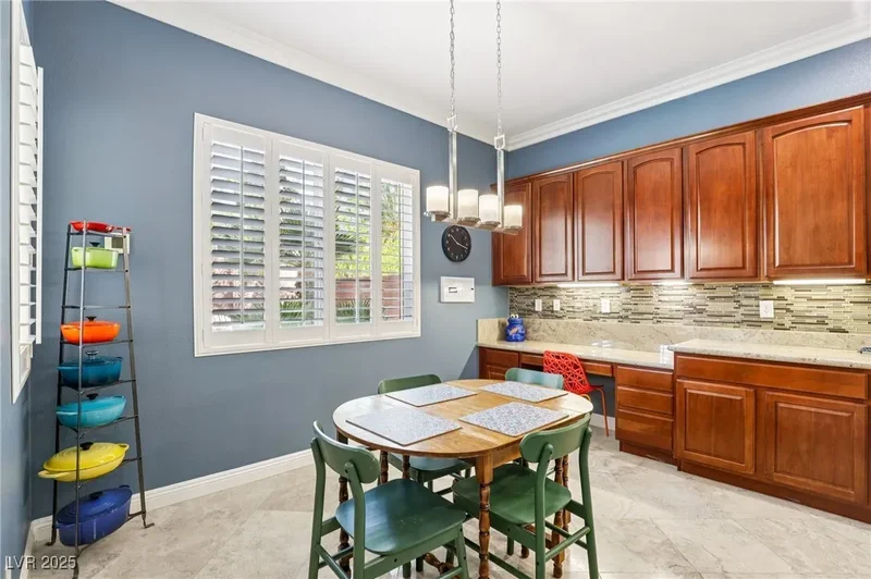 929 Viscanio Place, Las Vegas, Nevada, United States. - Photo 18