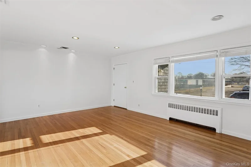 1871 Relyea Drive, Merrick, New York, United States. - Photo 14