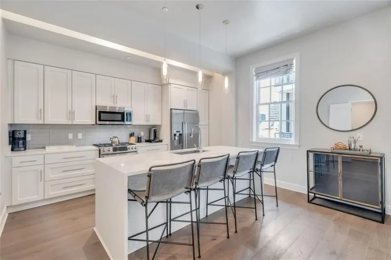 731 ST CHARLES Avenue 304, New Orleans, Louisiana, United States. - Photo 9