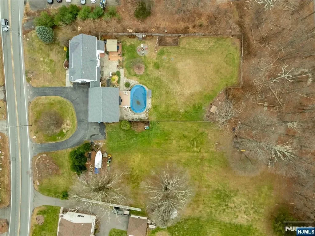 1432 Macopin Road, West Milford, NJ 07480, West Milford, New Jersey, United States. - Photo 38