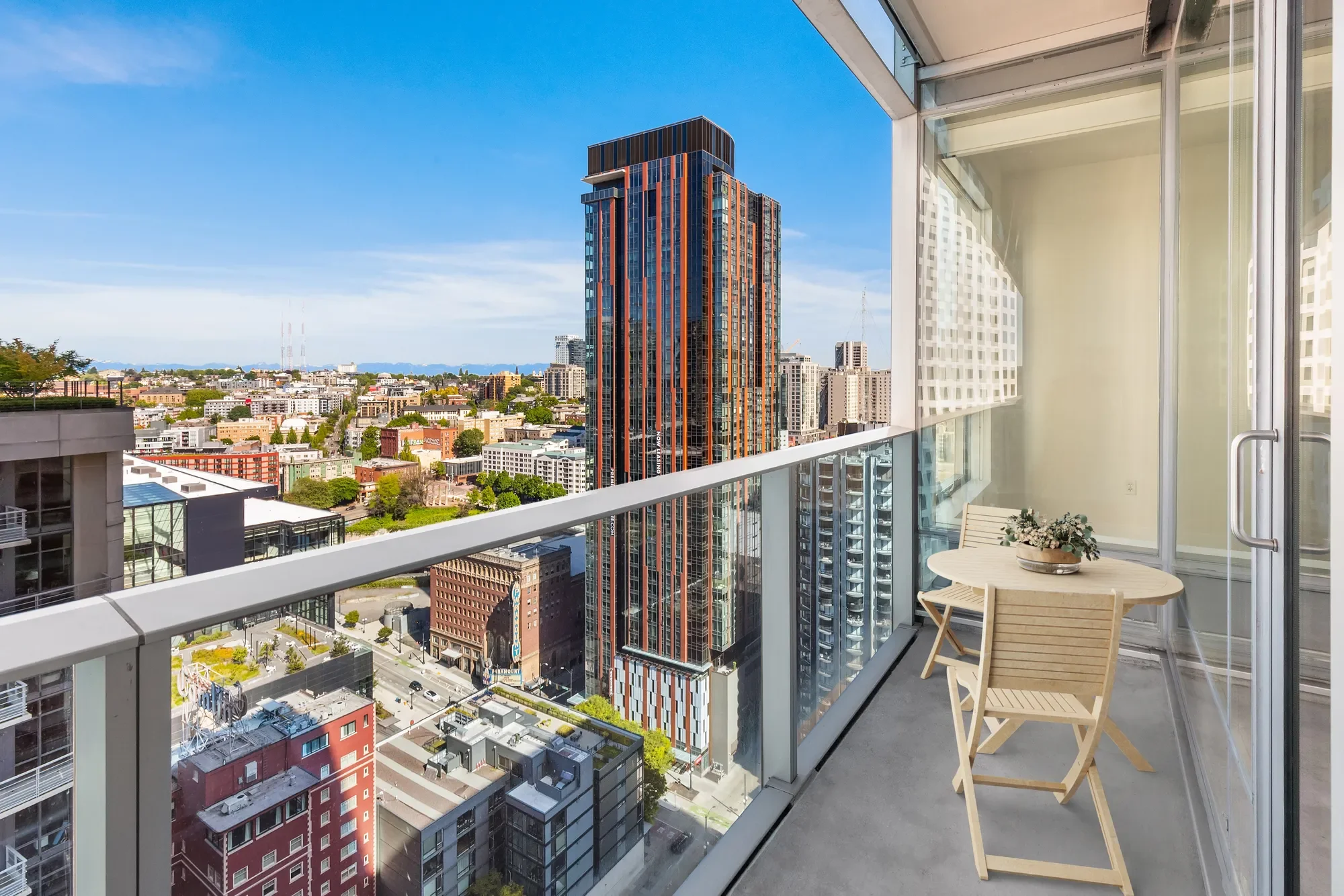 737 Olive Wy Unit #2704 , Seattle, WA 98101, Seattle, Washington, United States. - Photo 5