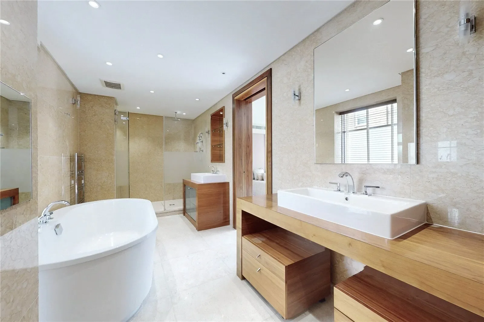 Gallery photo 3