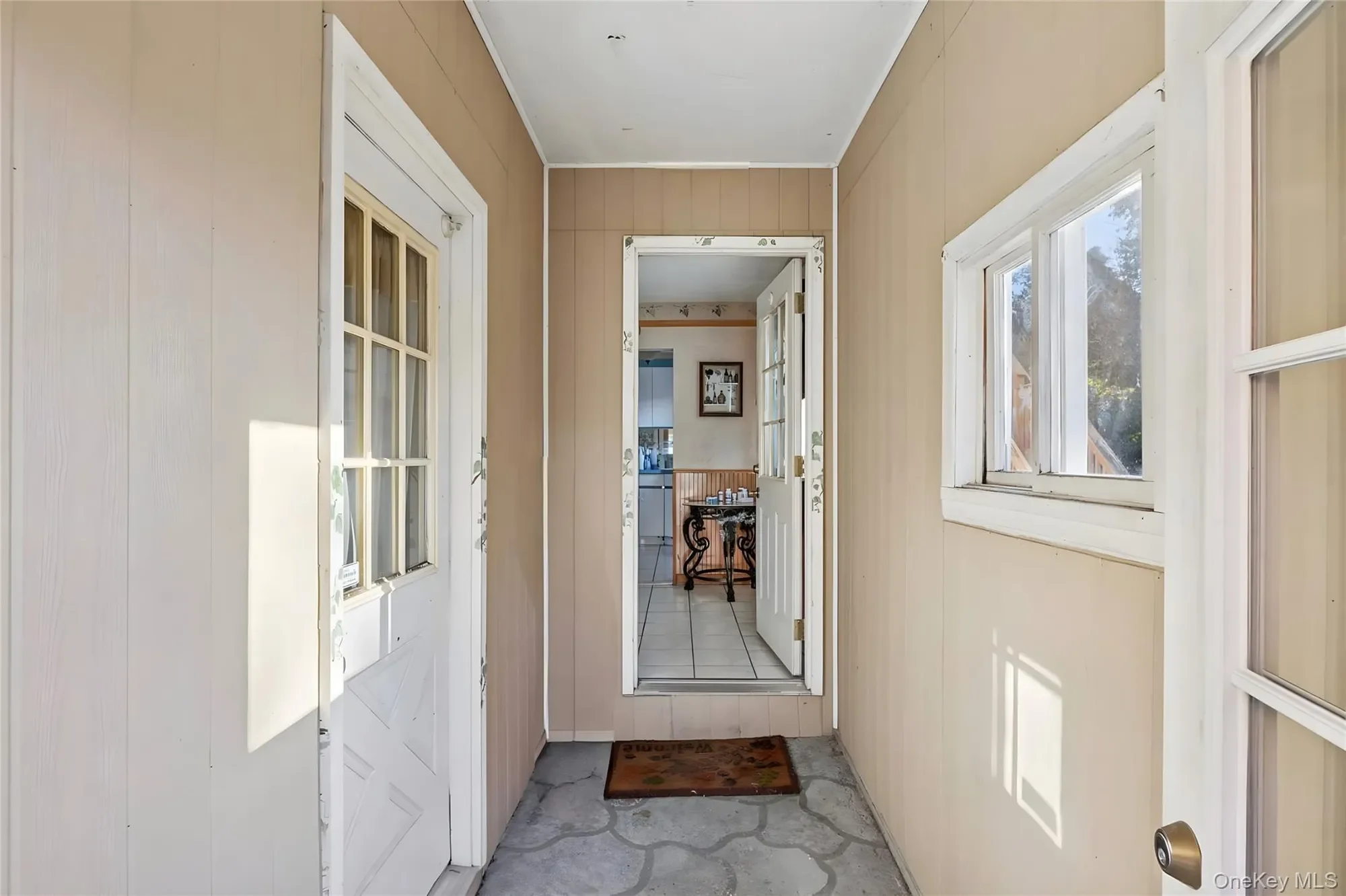 738 Old Town Road, Port Jefferson Station, New York, United States. - Photo 9