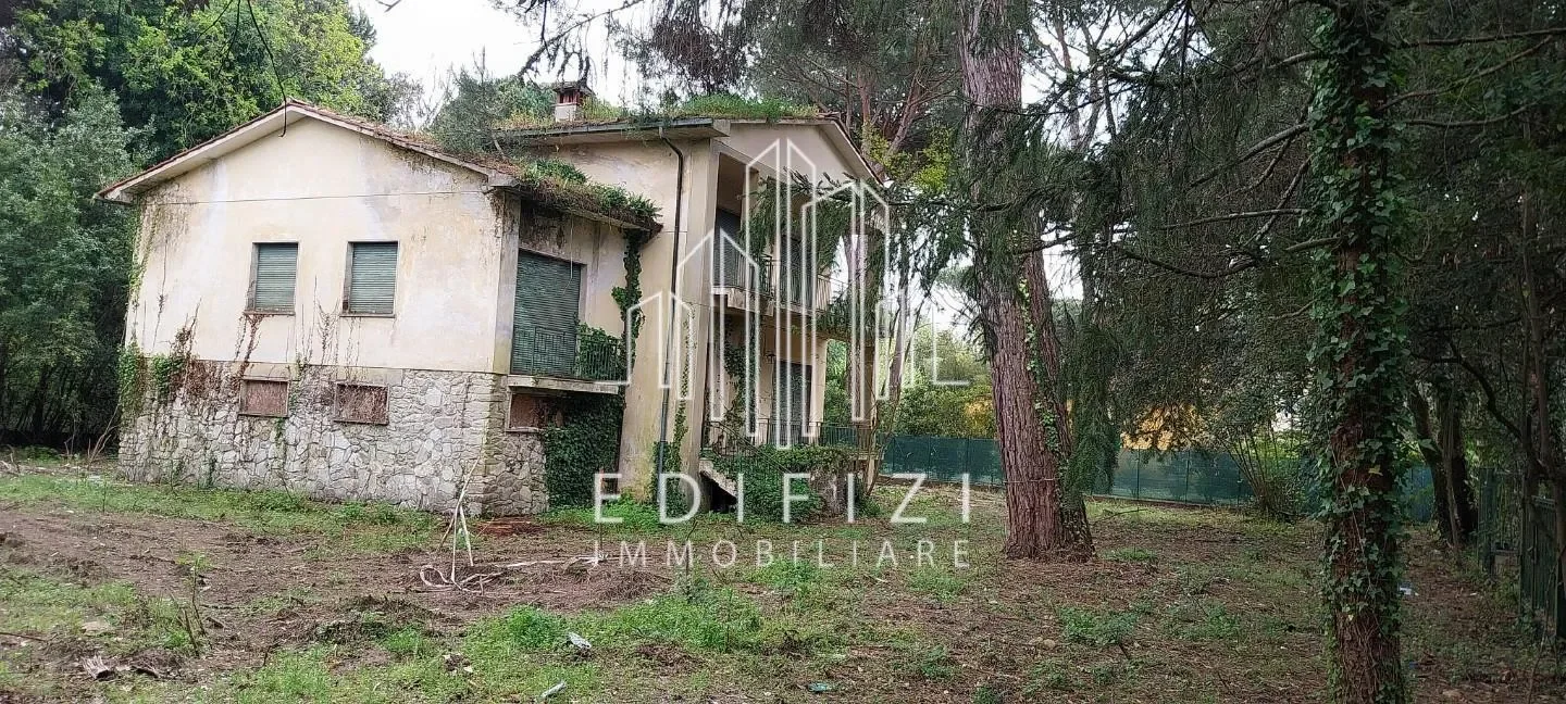 Exterior photo 6